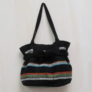Handcrafted Wool 'Black Cajamarca Carnival' Shoulder Bag (Peru)