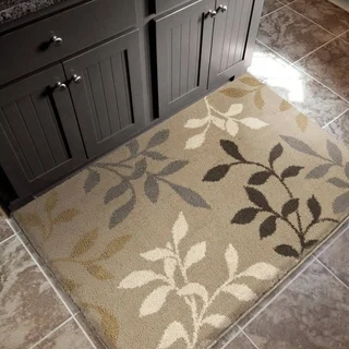 Carolina Weavers Eden Collection Toppling Leaves Beige Accent Rug (2'7 x 3'9)