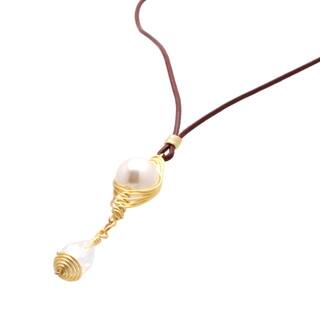 Bleek2Sheek Goldtone Fishtail Wire Wrapped Leather and Pearl Necklace (14-15mm)