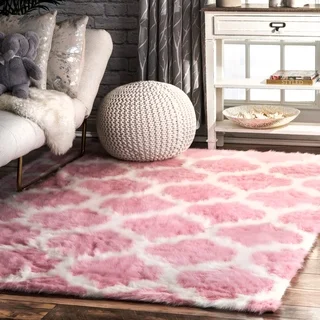 nuLOOM Faux Sheepskin Solid Soft and Plush Cloud Trellis Kids Shag Pink Rug (3' x 5')