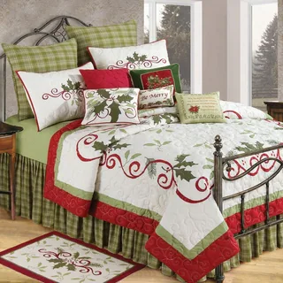 Holiday Garland Cotton Quilt (Shams Not Included)