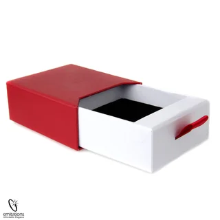 Red and Black Necklace Gift Box