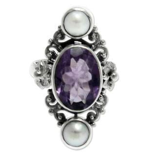 Silver 'Frangipani Queen' Pearl Amethyst Ring (6 mm) (Indonesia)