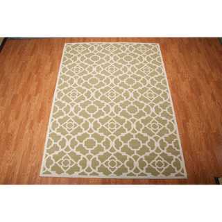 Waverly Sun N' Shade Lovely Lattice Green Indoor/ Outdoor Rug by Nourison (7'9 x 10'10)