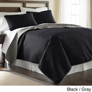 Leaf Solid Reversible Quilted 3-piece Coverlet Set