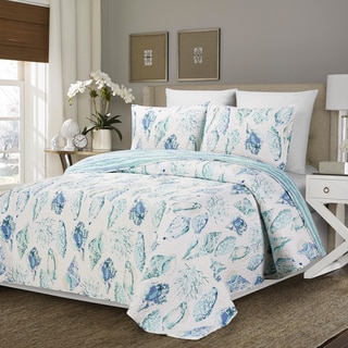 Reversible Cambell Shells Blue and White Polyester Quilt 3 Piece Set