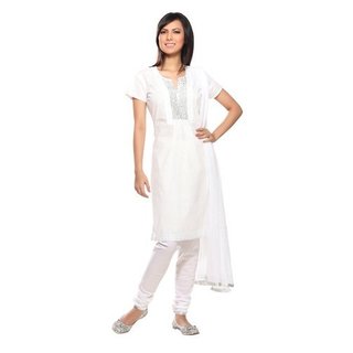 Women's Indian 3-Piece Ensemble With Embroidered Yoke (India)