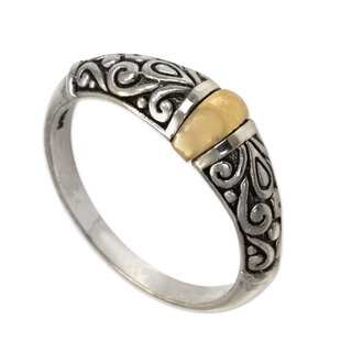 Handcrafted Sterling Silver Gold Accent 'Balinese Twilight' Band Ring (Indonesia)