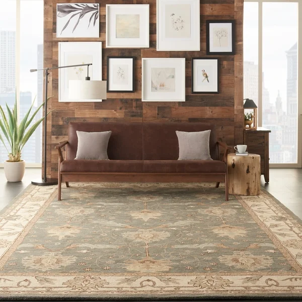 Nourison Hand-tufted Wool Persian Vine and Bloom Area Rug