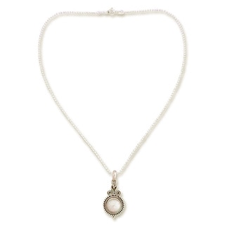 Handmade 'Cloud Of Desire' Pearl Necklace (India)
