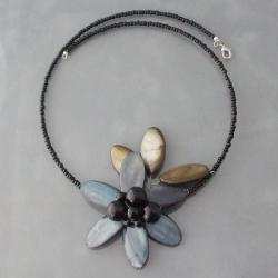 Grey-blue Shell and Onyx Floral Choker Necklace (Thailand)