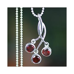 Handmade Sterling Silver 'Cherry Trio' Garnet Necklace (India)
