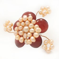 Handmade Goldtone Carnelian and Pink Pearl Flower Ring (4-6 mm)(Thailand)