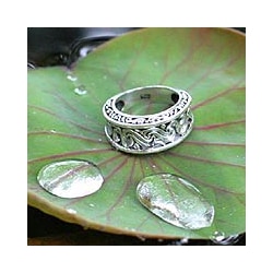 Sterling Silver 'Refinement' Ring (Indonesia)