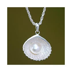 Sterling Silver 'Oyster Secrets' Pearl Necklace (11 mm) (Indonesia)