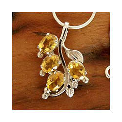 Handmade Sterling Silver 'Golden Bouquet' Citrine Necklace (India)