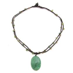 Handcrafted Green Petal Agate Brass Adorned Necklace (Thailand)