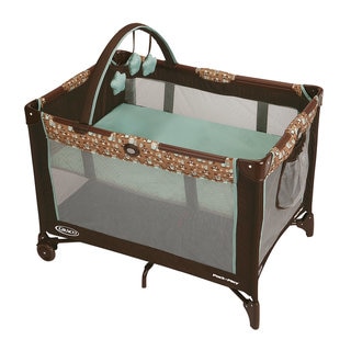 Graco Pack 'n Play Playard with Bassinet in Little Hoot