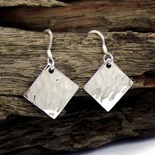 Hammer Texture Tilted Square .925 Silver Earrings (Thailand)