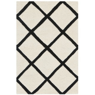 Safavieh Geometric Handmade Moroccan Ivory Wool Rug (2' x 3')