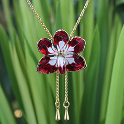 Handmade Gold Overlay 'Scarlet Dancer' Natural Orchid Necklace (Thailand)