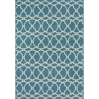 Moroccan Tile Blue Indoor/ Outdoor Rug (6'7 x 9'6)