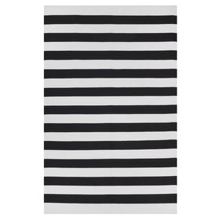 Indo Hand-woven Nantucket Black/ Bright White Modern Area Rug (4' x 6')
