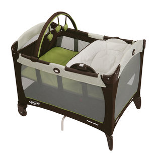 Graco Pack 'n Play with Reversible Napper and Changer in Go Green