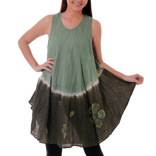 Handcrafted Cotton 'Green Thai Holiday' Batik Dress (Thailand)