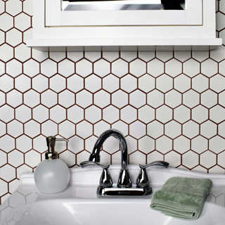 SomerTile 10.5 x 11-inch Victorian Hex Matte White Porcelain Mosaic Wall Tile (Case of 10)