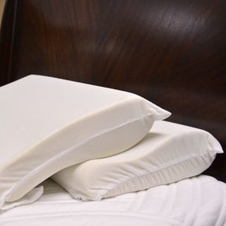 Integrity Bedding Soft Ergonomic Contour Memory Foam Pillow (Set of 2)