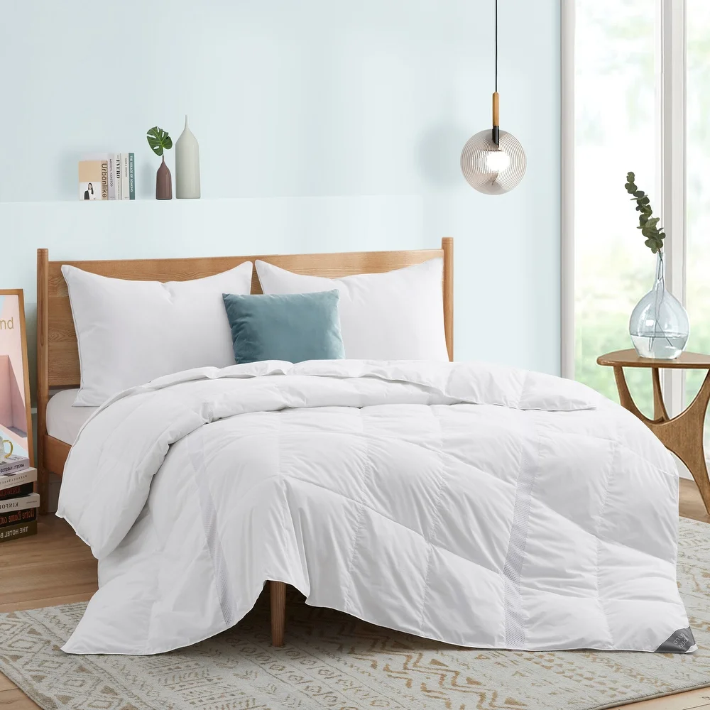 Lightweight Breathable 75% White Down Comforter, Oversized Blanekt