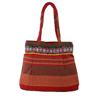 Handcrafted Cotton 'Scarlet Dawn' Shoulder Bag (India)