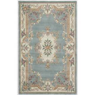 Hand-tufted Solid Green Accent Rug (2' x 4')