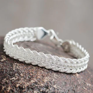 Handcrafted Sterling Silver 'Byzantine' Bracelet (Peru)