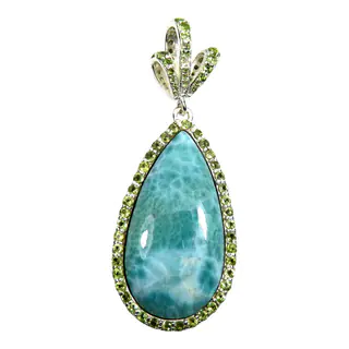 Hand-crafted Sterling Silver Larimar and Peridot Pendant Necklace (India)