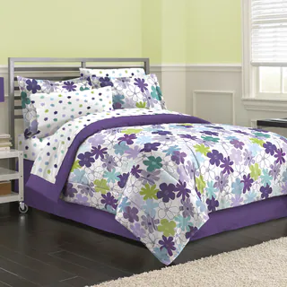 Graphic Daisy 8-piece Bed in a Bag with Sheet Set
