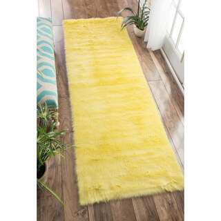 nuLOOM Cozy Soft and Plush Faux Sheepskin Shag Kids Nursery Yellow Runner Rug (2'6 x 8')