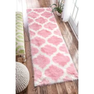 nuLOOM Cozy Soft and Plush Faux Sheepskin Trellis Shag Kids Nursery Pink Runner Rug (2'6 x 8')