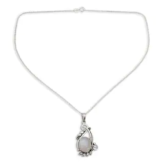 Handmade Sterling Silver 'Glamour' Moonstone Emerald Necklace (India)
