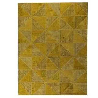 M.A.Trading Hand-Tufted Indo Tile Light Gold Rug (6'6 x 9'6)