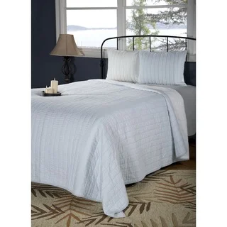 Rizzy Home Gracie Blue Quilt Full/ Queen Size in Blue (As Is Item)