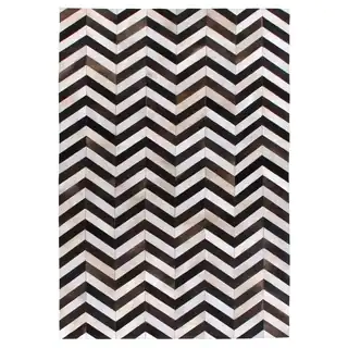 Chevron Hide Black and White Leather Hair-on Hide Rug (8' x 11')
