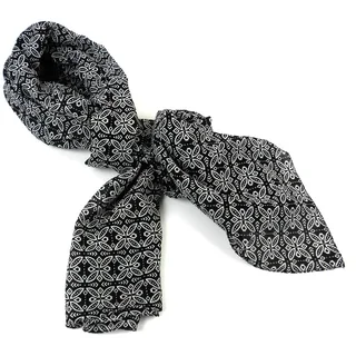 Handmade Black and White Floral Cotton Scarf (India)