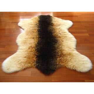 Brown/Orange/White Shaggy Goat Pelt Faux Fur Rug (3'3 x 4'7)