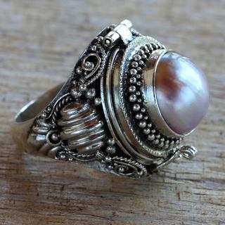 Handcrafted Sterling Silver 'Rose Secret' Cultured Pearl Locket Ring (12 mm) (Indonesia)