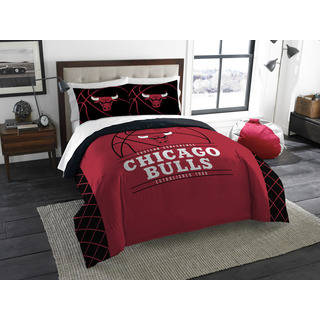 The Northwest Company Chicago Bulls Red/Black/White Polyester Reversible Full/Queen 3-piece Comforters Set