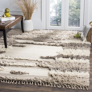 Safavieh Kenya Contemporary Hand-Knotted Ivory/ Grey Wool Rug (6' x 9')