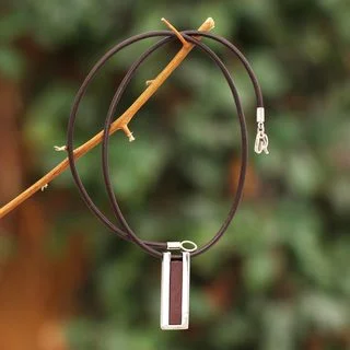 Handcrafted Sterling Silver Leather 'Brown Quechua Minimalist' Cubic Zirconia Necklace (Peru)