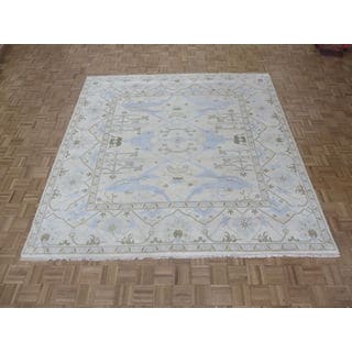 Oriental Oushak Ivory Wool Hand-knotted Rug (8' 11 x 9')